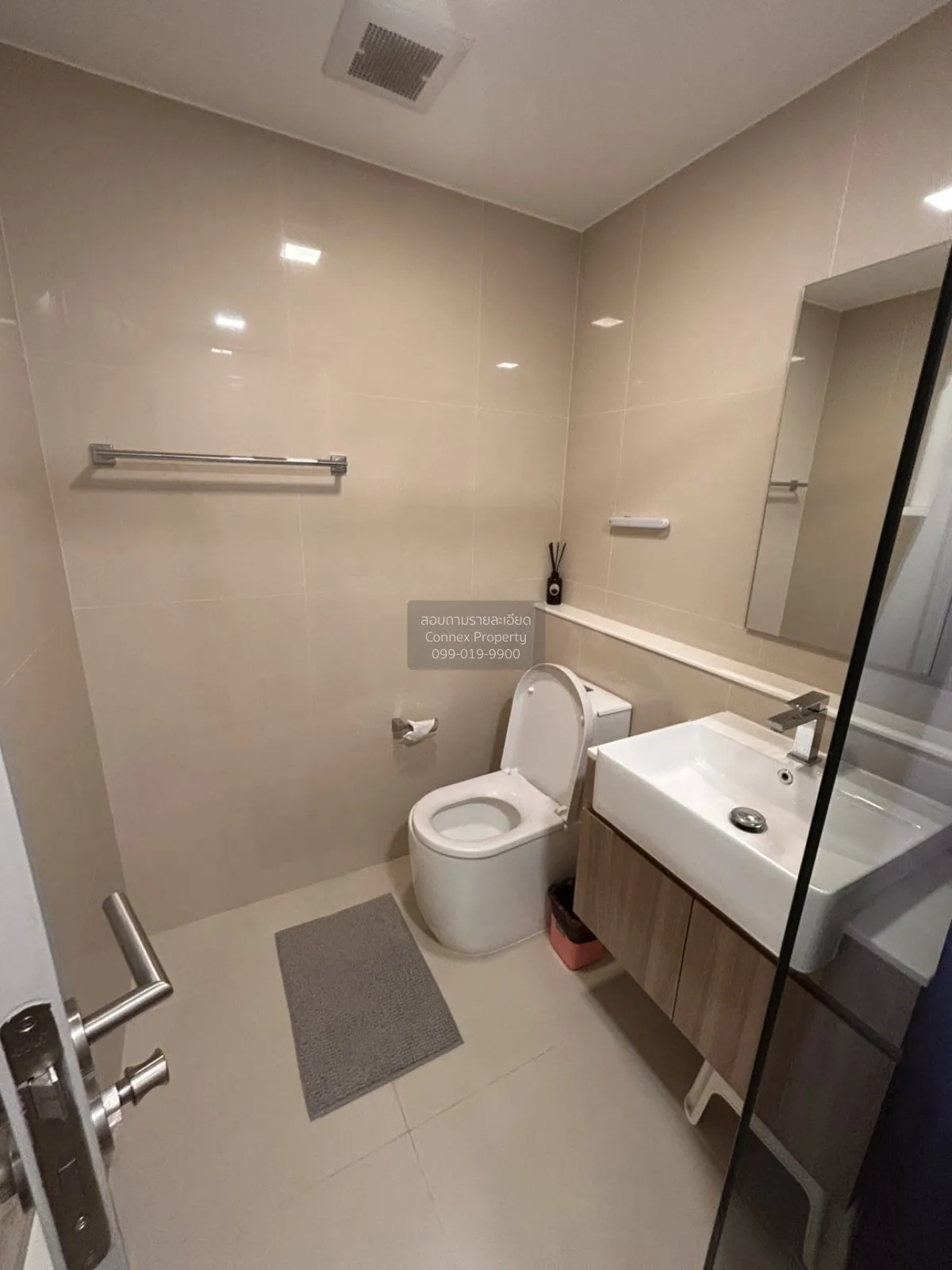 For Rent Condo , QUINTARA ARTE Sukhumvit 52 , Bang Chak , Phra Kh