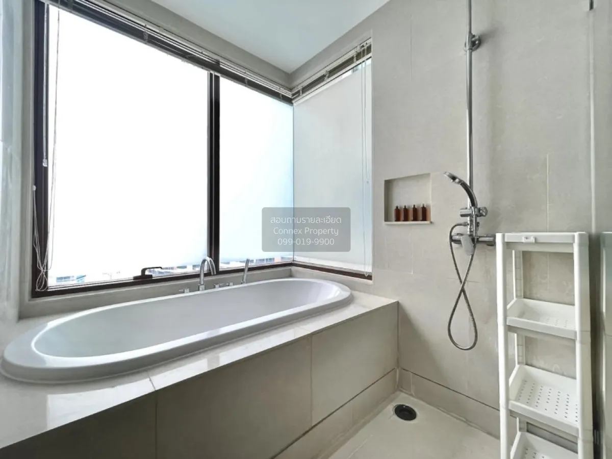 เช่าคอนโด  ดิ เอ็มโพริโอ เพลส BTS-พร้อมพงษ์ คลองเตย เขต คลองเตย ก