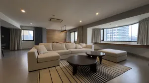 For Rent Condo , Baan Suanpetch , wide frontage , newly renovated , BTS-Phrom Phong , Khlong Toei Nuea , Watthana , Bangkok , CX-150168