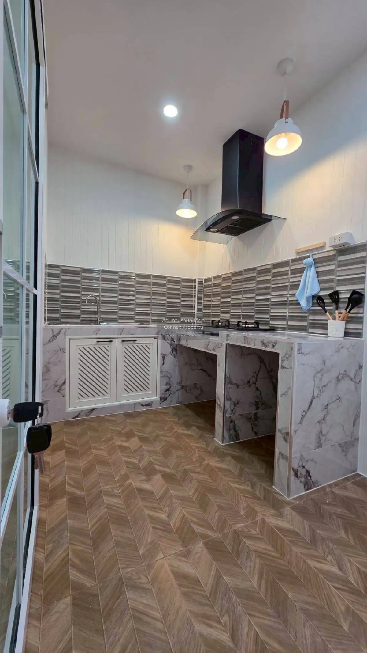 ขายทาวน์เฮ้าส์/ทาวน์โฮม  บ้านกานต์มณี รีโนเวทใหม่ บางบัวทอง บางบั