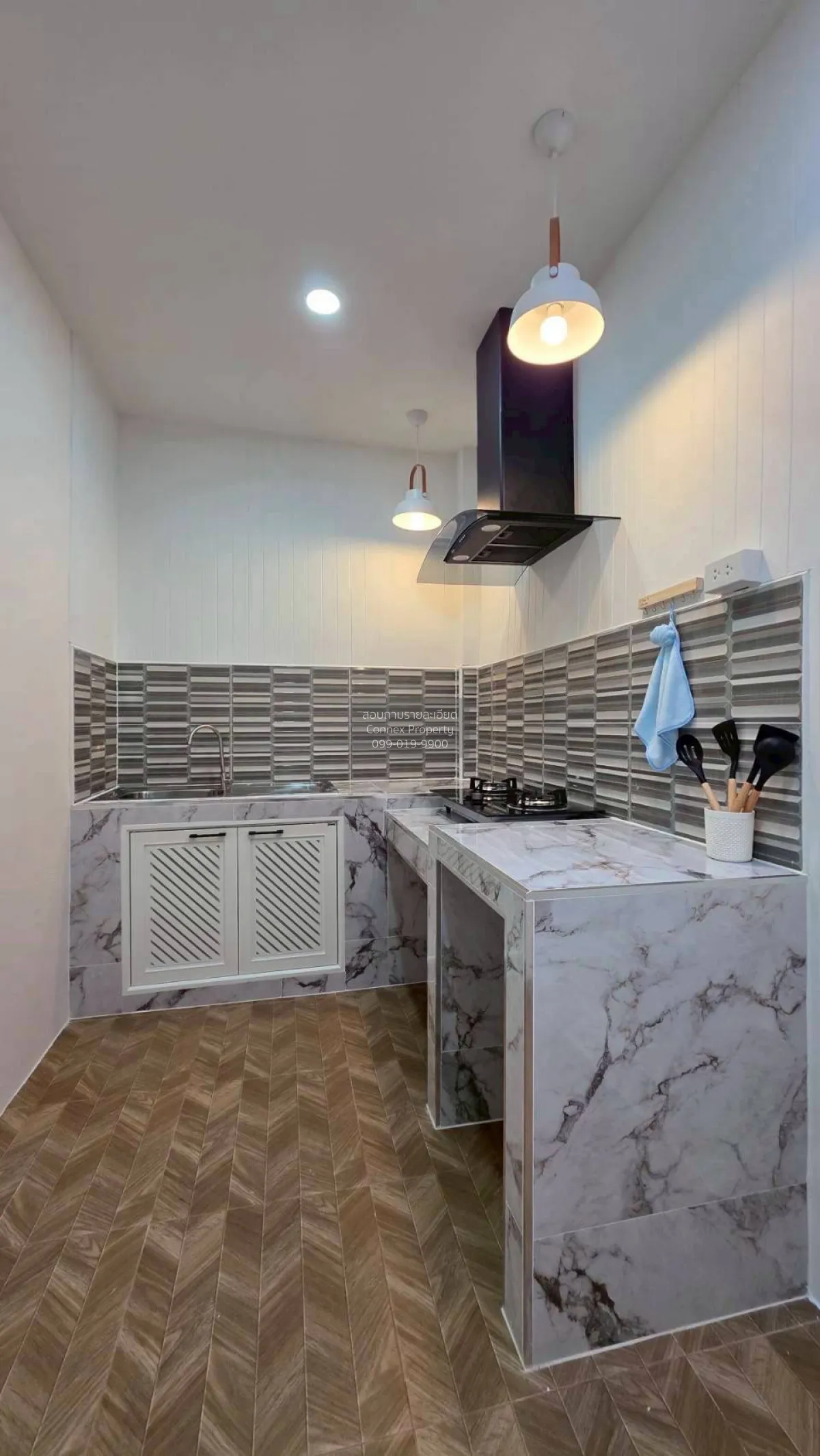 ขายทาวน์เฮ้าส์/ทาวน์โฮม  บ้านกานต์มณี รีโนเวทใหม่ บางบัวทอง บางบั