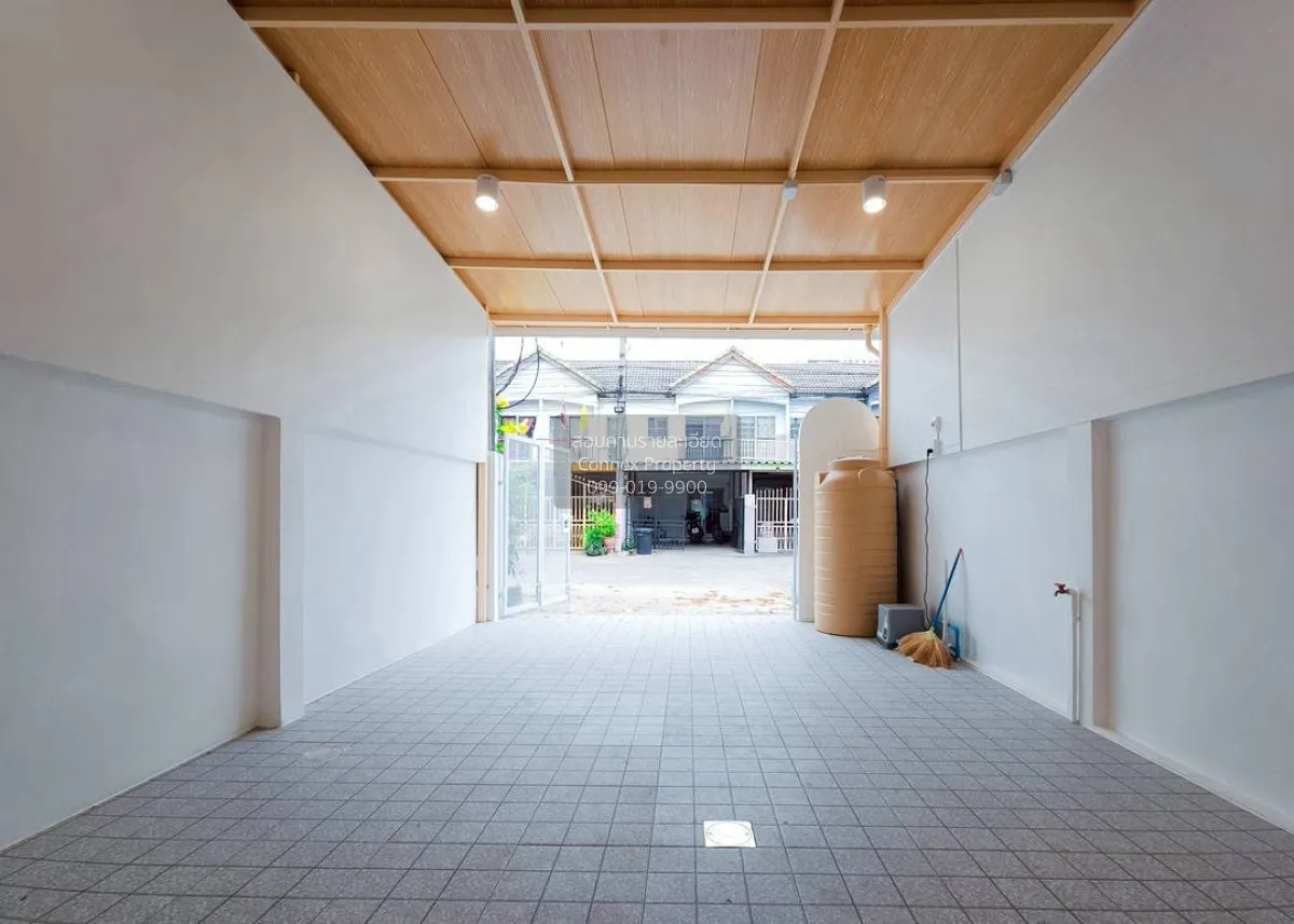 ขายทาวน์เฮ้าส์/ทาวน์โฮม  อิมพีเรียล เพลส หน้ากว้าง รีโนเวทใหม่ พิ 2