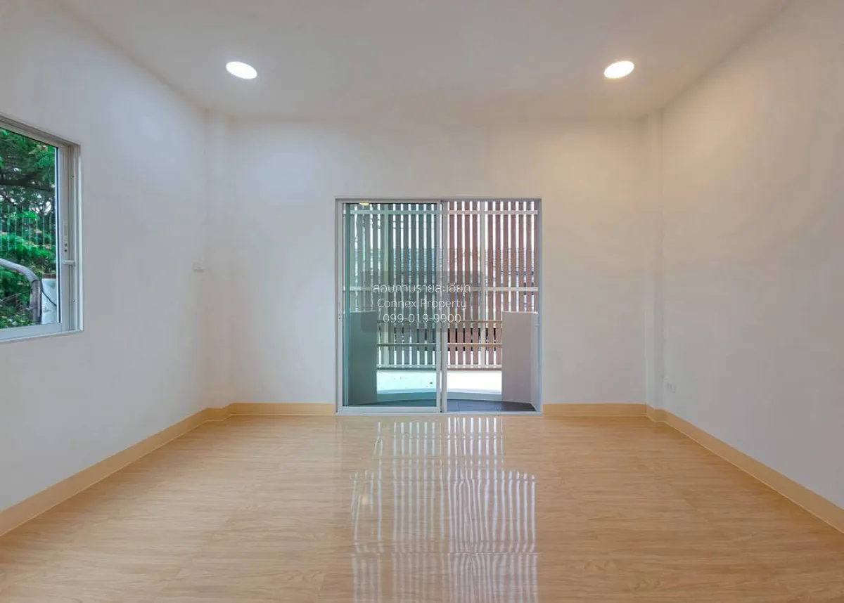 ขายทาวน์เฮ้าส์/ทาวน์โฮม  อิมพีเรียล เพลส หน้ากว้าง รีโนเวทใหม่ พิ 4