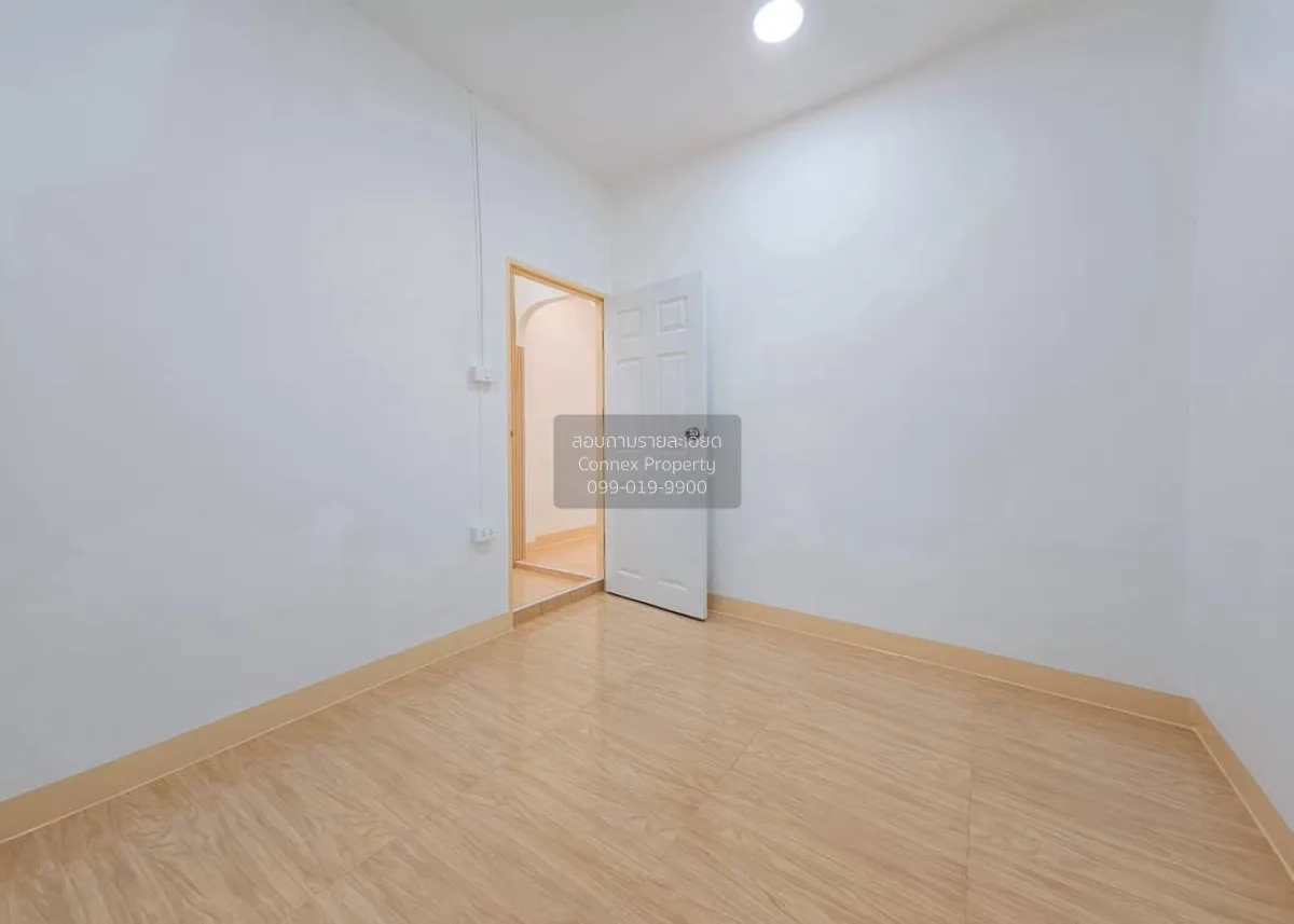 ขายทาวน์เฮ้าส์/ทาวน์โฮม  อิมพีเรียล เพลส หน้ากว้าง รีโนเวทใหม่ พิ