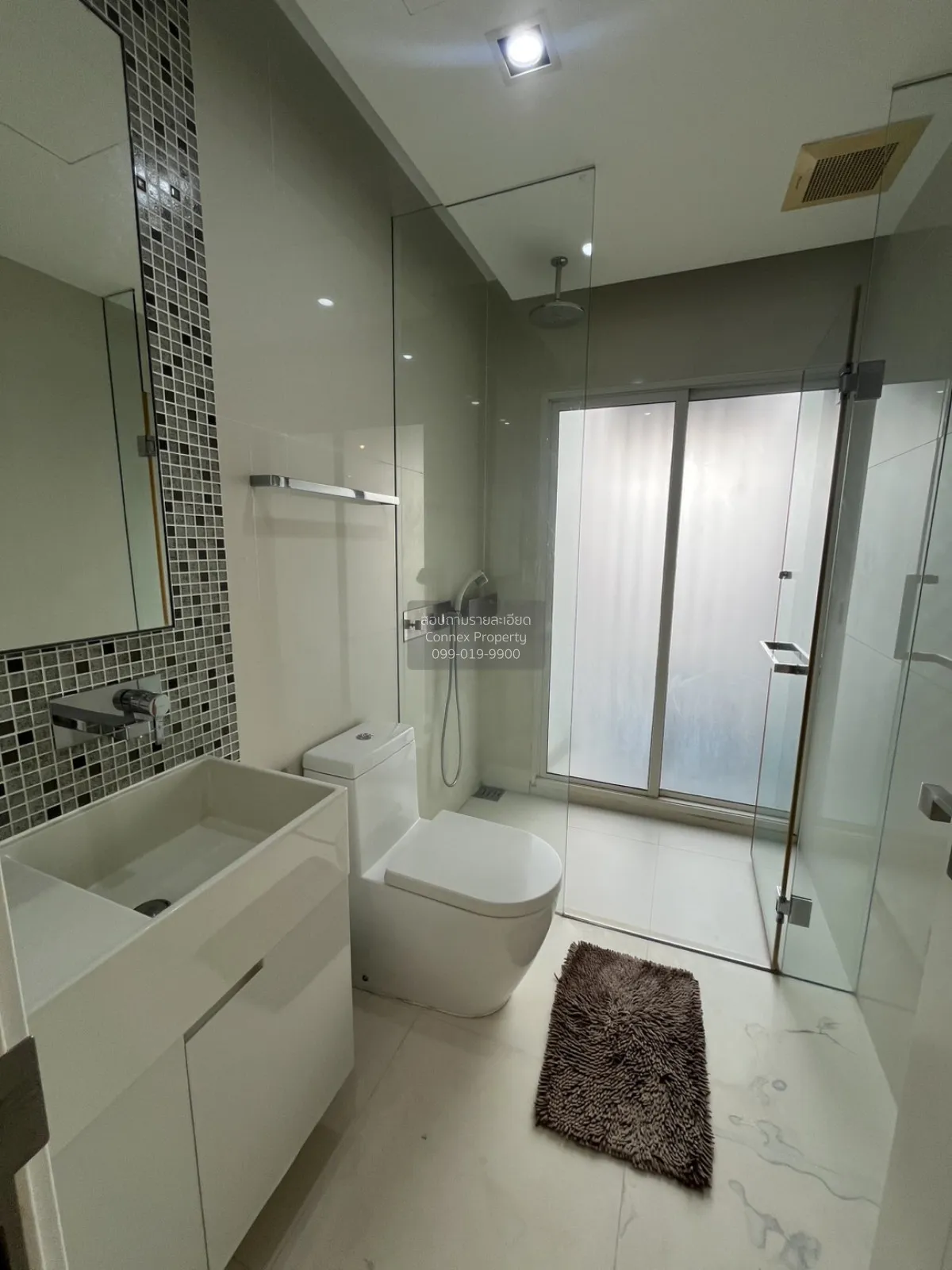 เช่าคอนโด  เดอะ รูม สุขุมวิท 21 BTS-อโศก คลองเตยเหนือ เขต วัฒนา ก