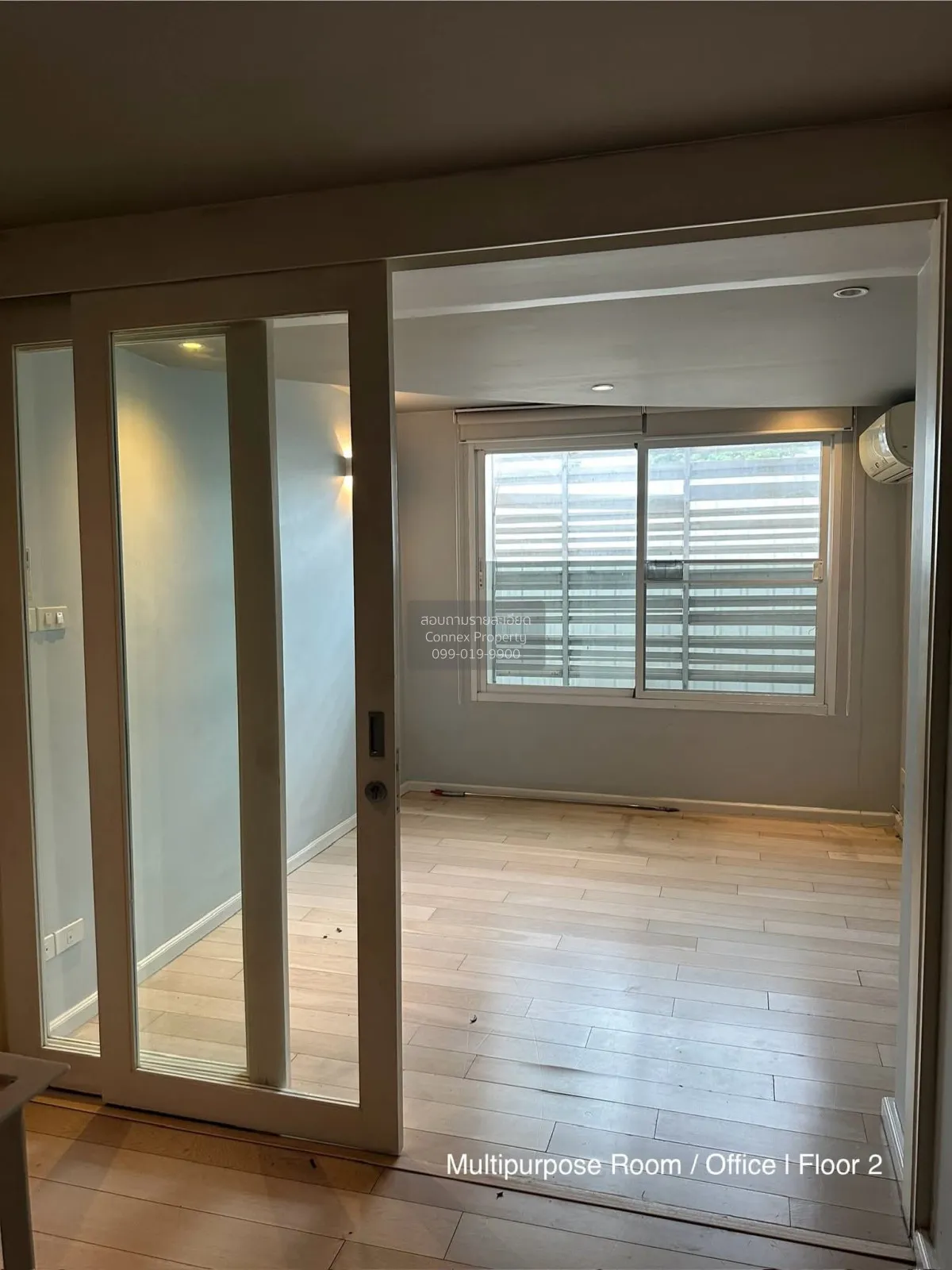 For Rent 4-storey townhouse for rent 10 mins walk to BTS pleonjit