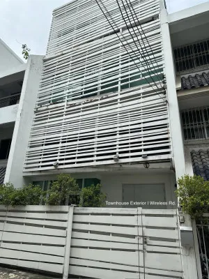 For Rent 4-storey townhouse for rent 10 mins walk to BTS pleonjit , Lumpini , Pathum Wan , Bangkok , CX-150353