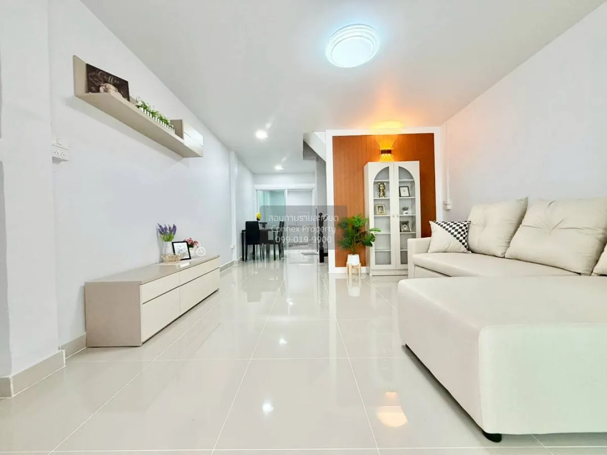 ขายทาวน์เฮ้าส์/ทาวน์โฮม  เฉลิมรัชดา รีโนเวทใหม่ บางศรีเมือง เมือง 4