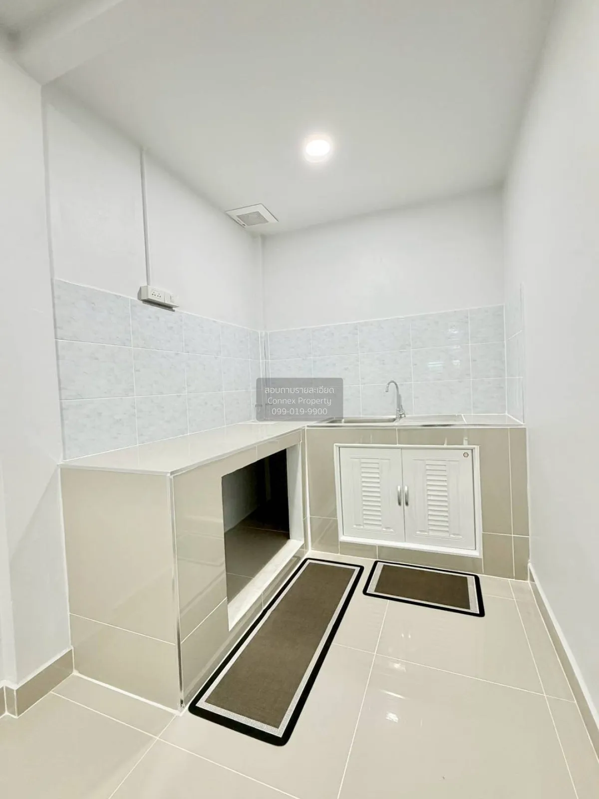 ขายทาวน์เฮ้าส์/ทาวน์โฮม  เฉลิมรัชดา รีโนเวทใหม่ บางศรีเมือง เมือง