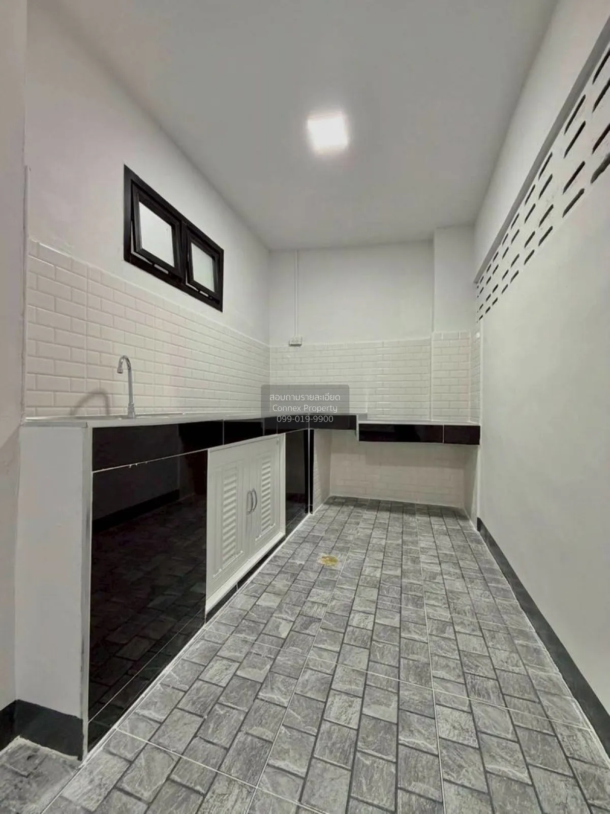 ขายทาวน์เฮ้าส์/ทาวน์โฮม  บ้านบัวทอง 4 บ้านกล้วย-ไทรน้อย รีโนเวทให