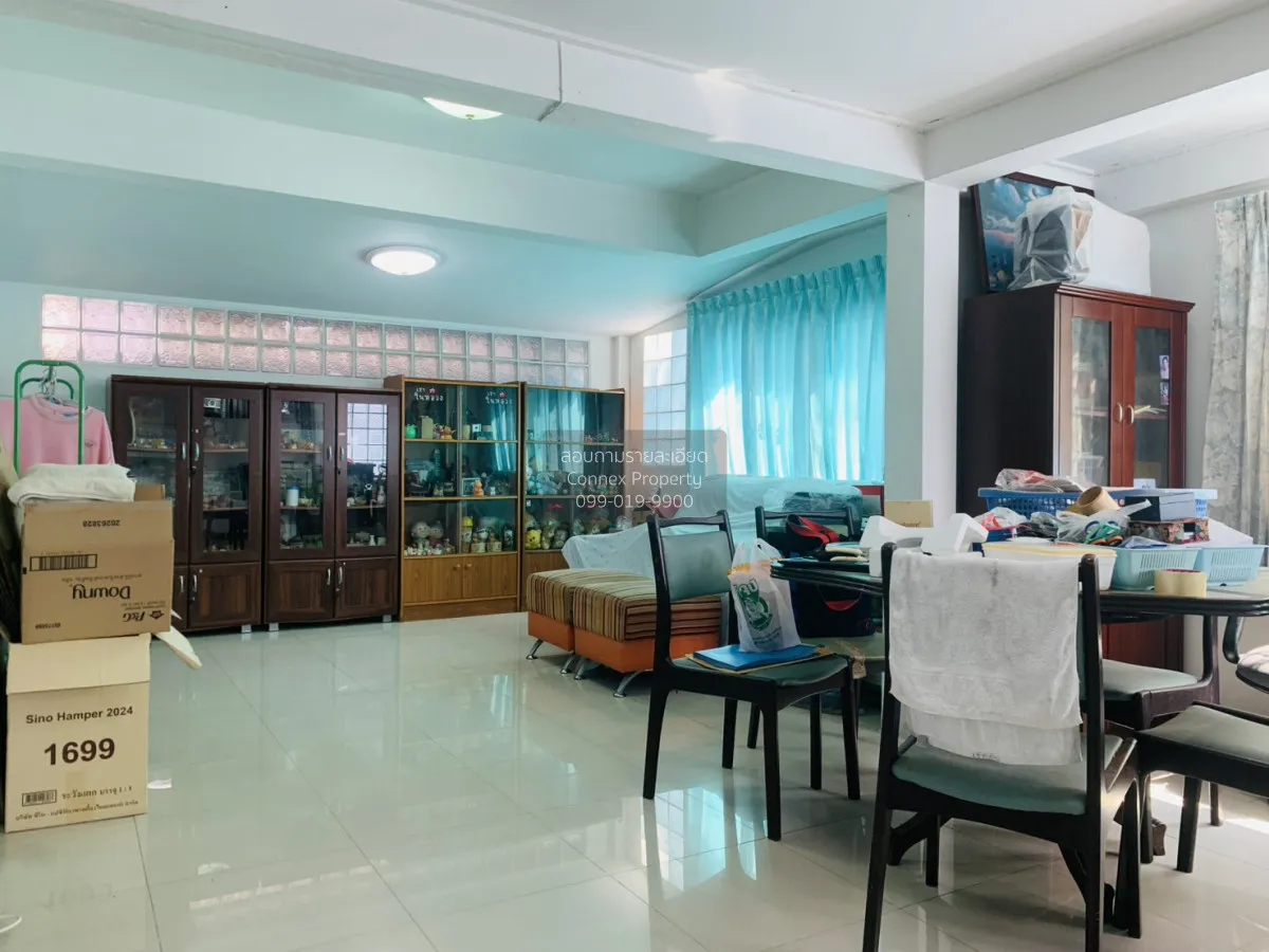 For Sale House , Chonchob Thantawat , corner unit , Khlong Thanon 4