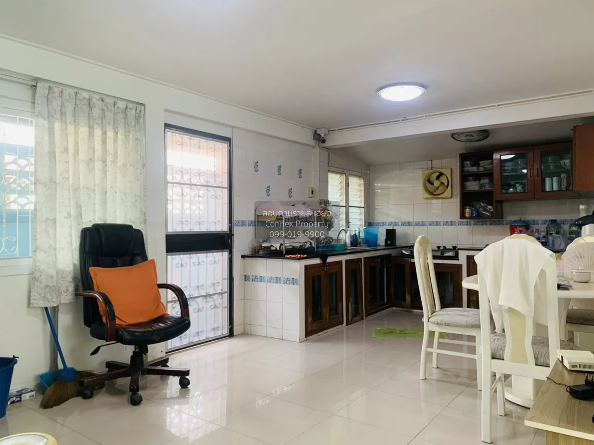For Sale House , Chonchob Thantawat , corner unit , Khlong Thanon