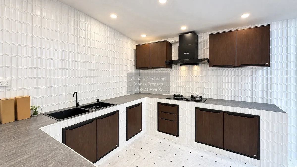 For Sale Townhouse/Townhome  , Pornpailin 2 Ladprao 41/1 , newly 