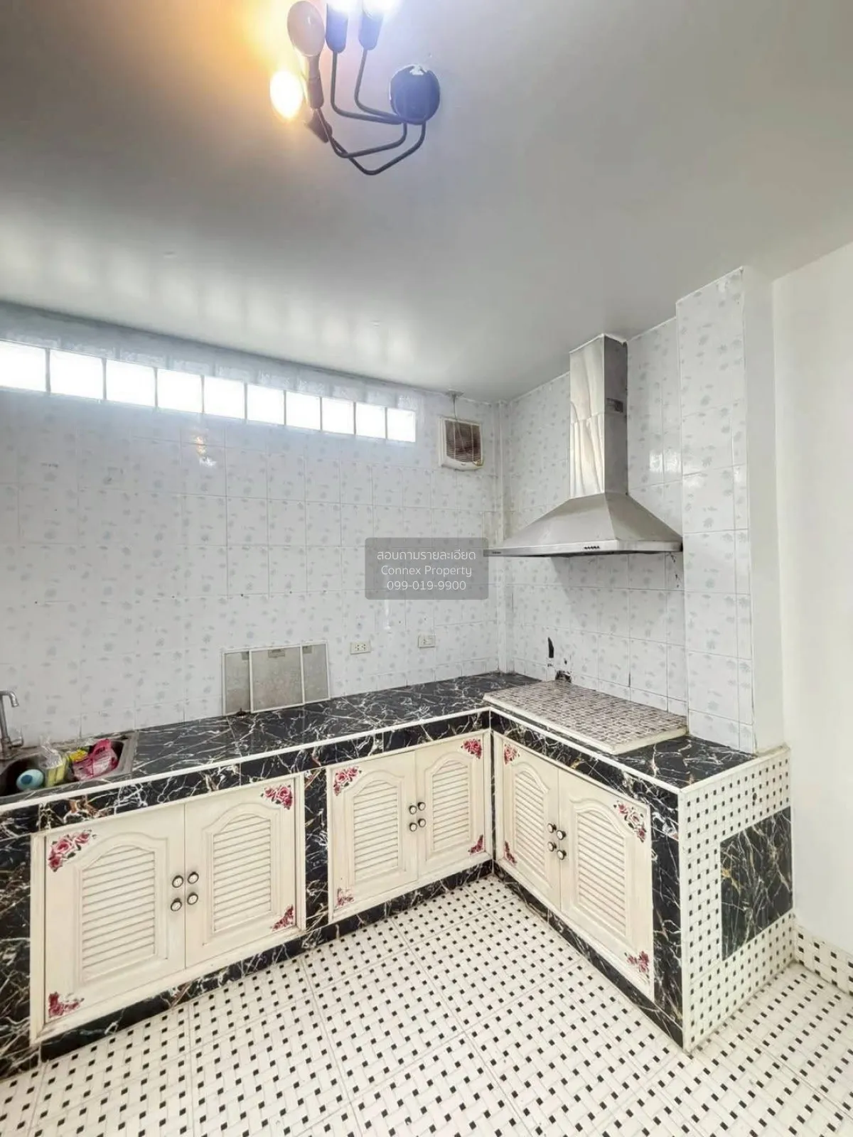 ขายบ้าน  บ้านปิยวรารมย์ 3 รีโนเวทใหม่ ไทรน้อย ไทรน้อย นนทบุรี CX-