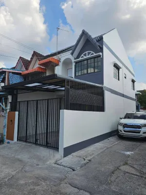 ขายทาวน์เฮ้าส์/ทาวน์โฮม  บ้านพนมนครวิลล์ รีโนเวทใหม่ BTS-มหาวิทยาลัยเกษตรศาสตร์ จรเข้บัว เขต ลาดพร้าว กรุงเทพ CX-150622