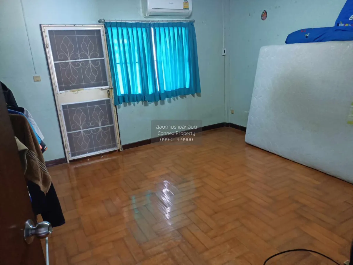 Two-story townhouse for sale in Warocha 7 Village, Bang Phriang, 