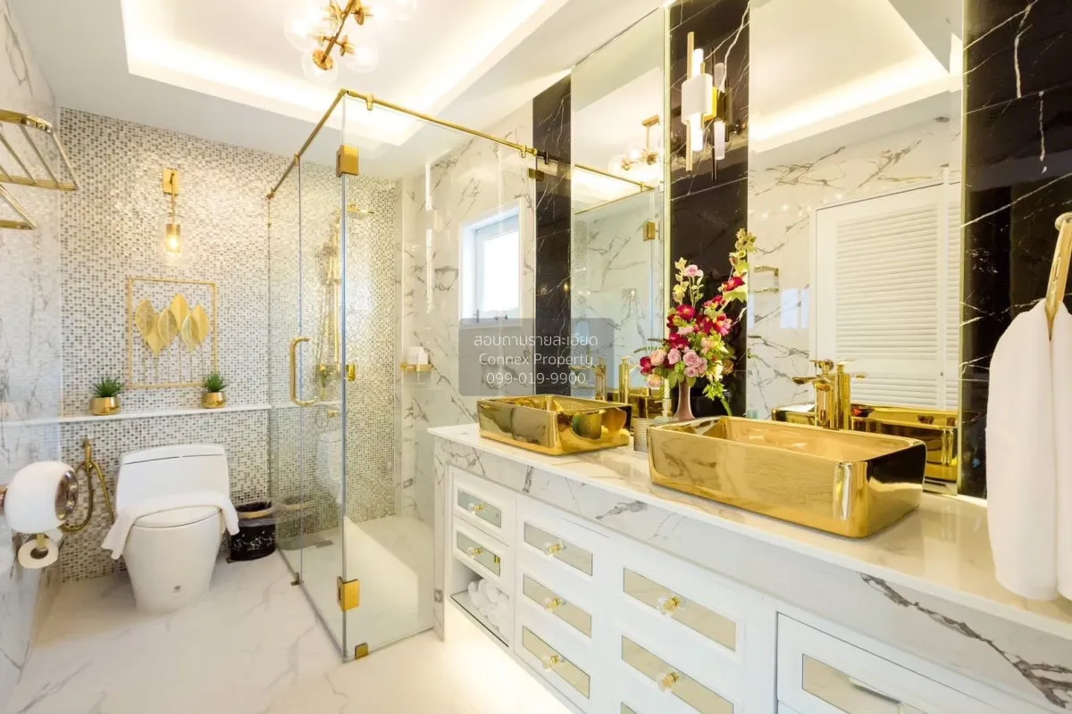 เช่าทาวน์เฮ้าส์/ทาวน์โฮม  คริสตัล วิลล์ MRT-ลาดพร้าว 71 (สายสีเหล