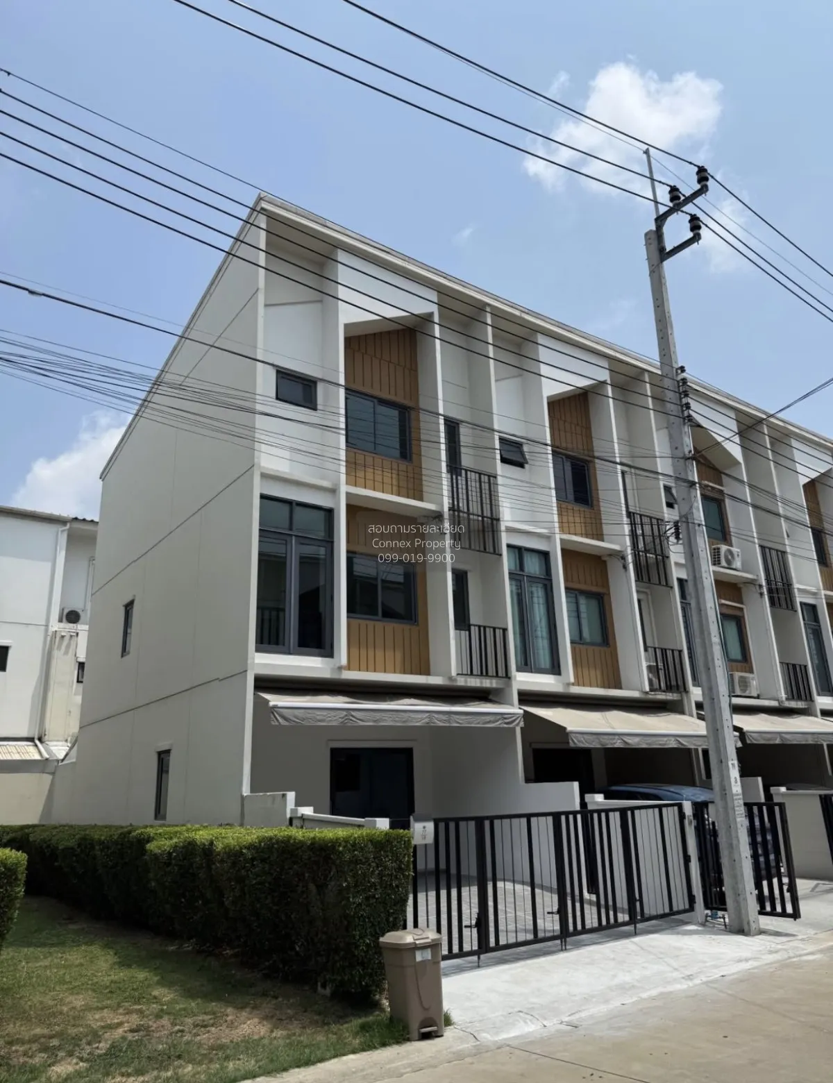 For Sale Townhouse/Townhome  , PLEX Onnut - Wongwaen , corner uni 3