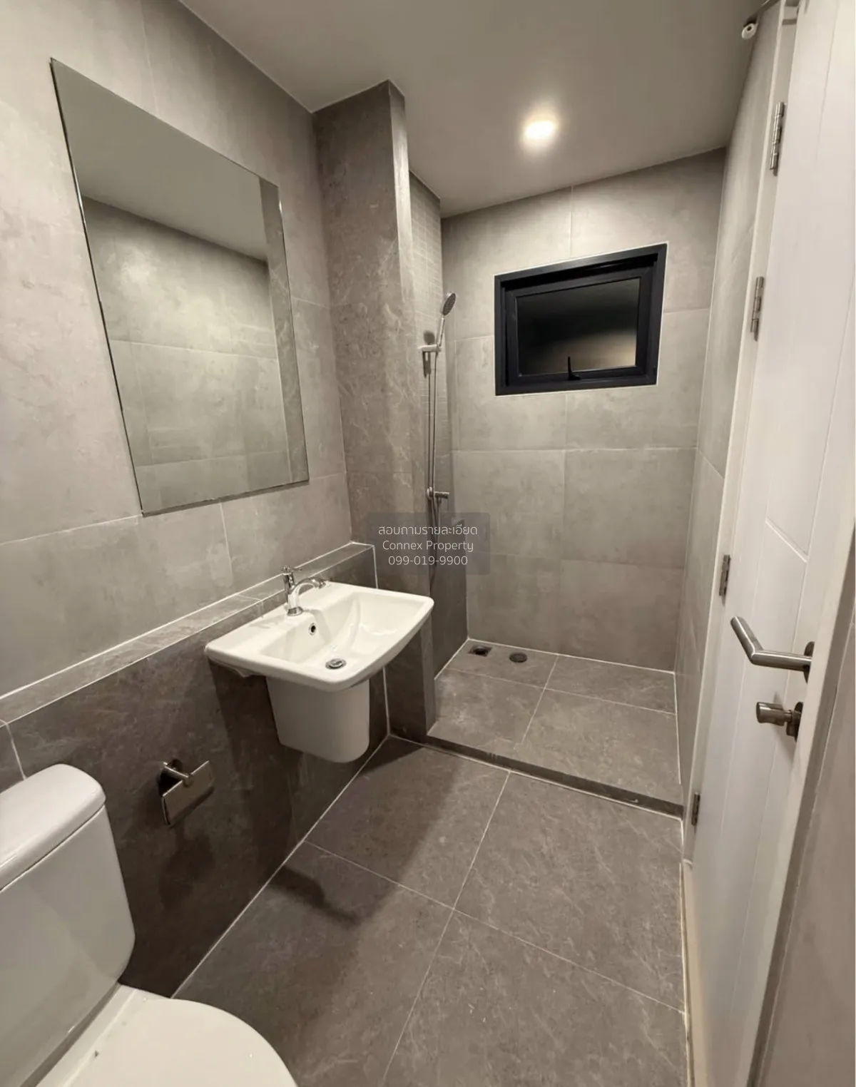 For Sale Townhouse/Townhome  , PLEX Onnut - Wongwaen , corner uni