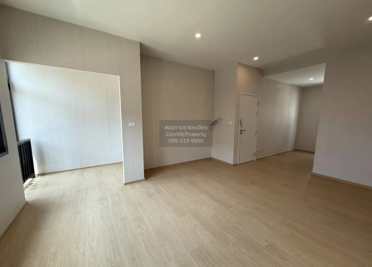 For Sale Townhouse/Townhome  , PLEX Onnut - Wongwaen , corner uni