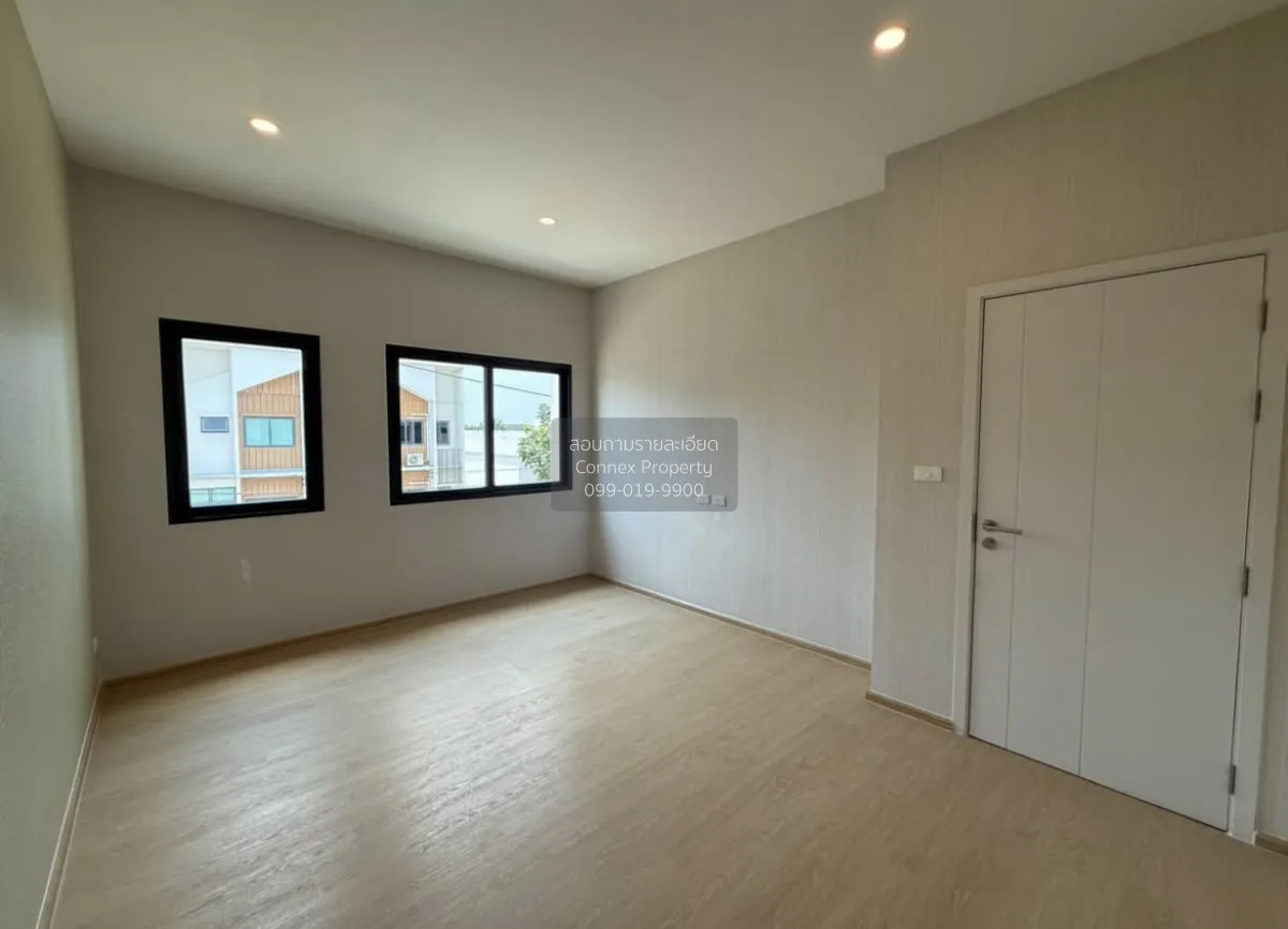 For Sale Townhouse/Townhome  , PLEX Onnut - Wongwaen , corner uni