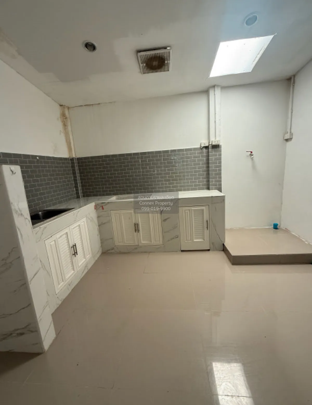 ขายทาวน์เฮ้าส์/ทาวน์โฮม  เดอะ ปาร์ค แอท แฟชั่น คันนายาว เขต บึงกุ