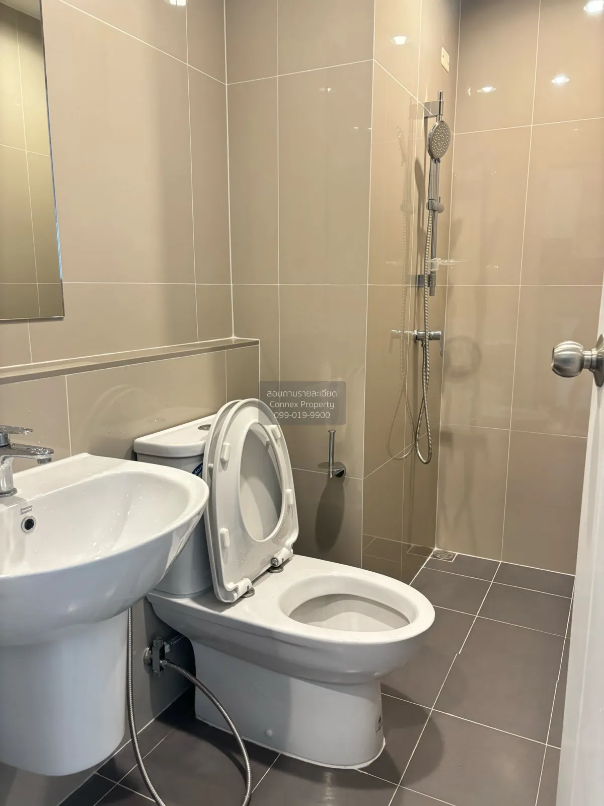 เช่าคอนโด  เดอะ ทรี หัวหมาก อินเตอร์เชนจ์ หัวหมาก เขต บางกะปิ กรุ