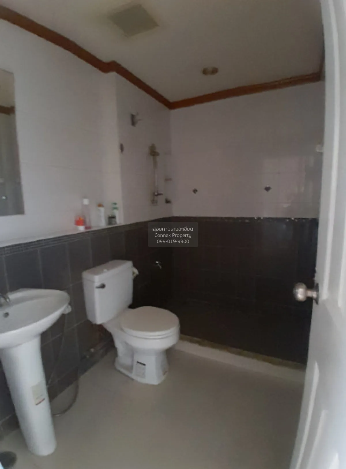 ขายทาวน์เฮ้าส์/ทาวน์โฮม  บ้านกลางเมือง เอส - เซ้นส์ ศรีนครินทร์ ห