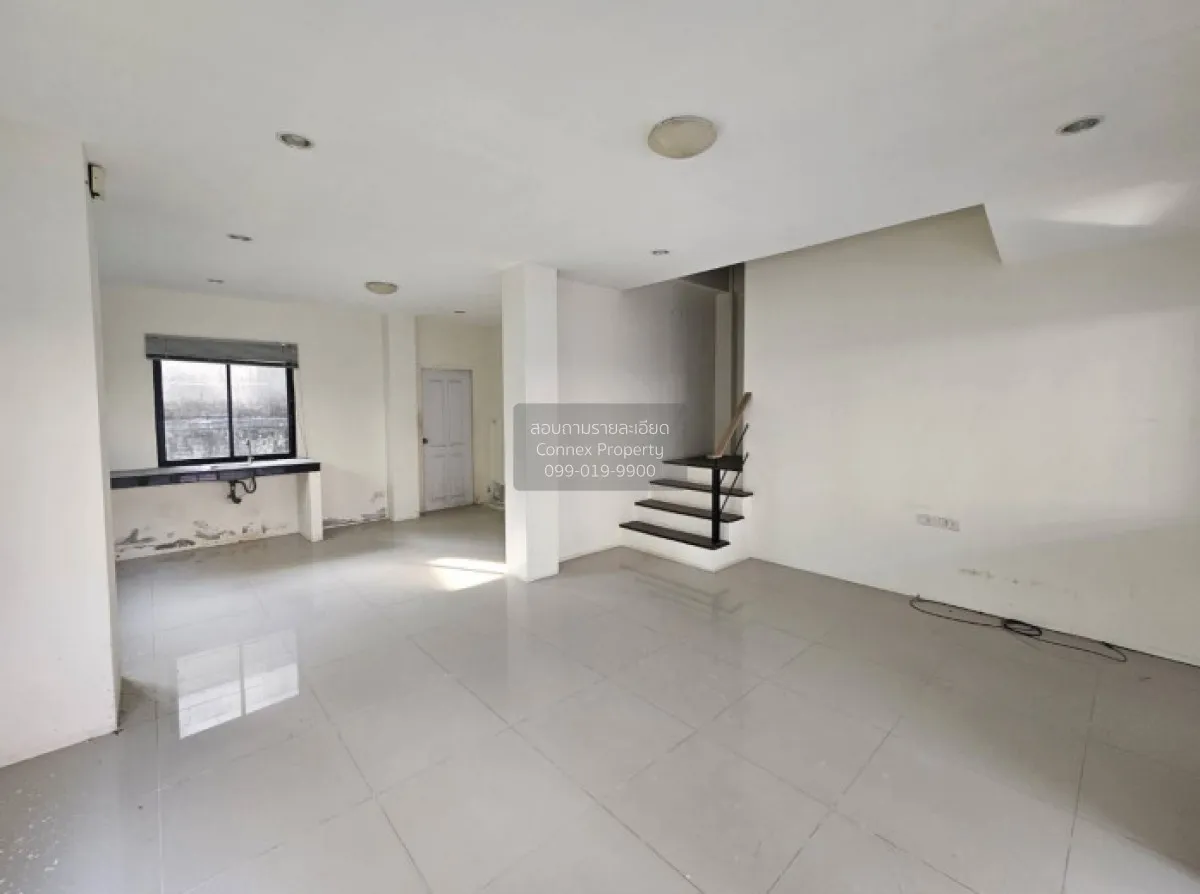 ขายทาวน์เฮ้าส์/ทาวน์โฮม  สิรัชชา อีสท์ตั้น ทาวน์ พานทอง พานทอง ชล 2