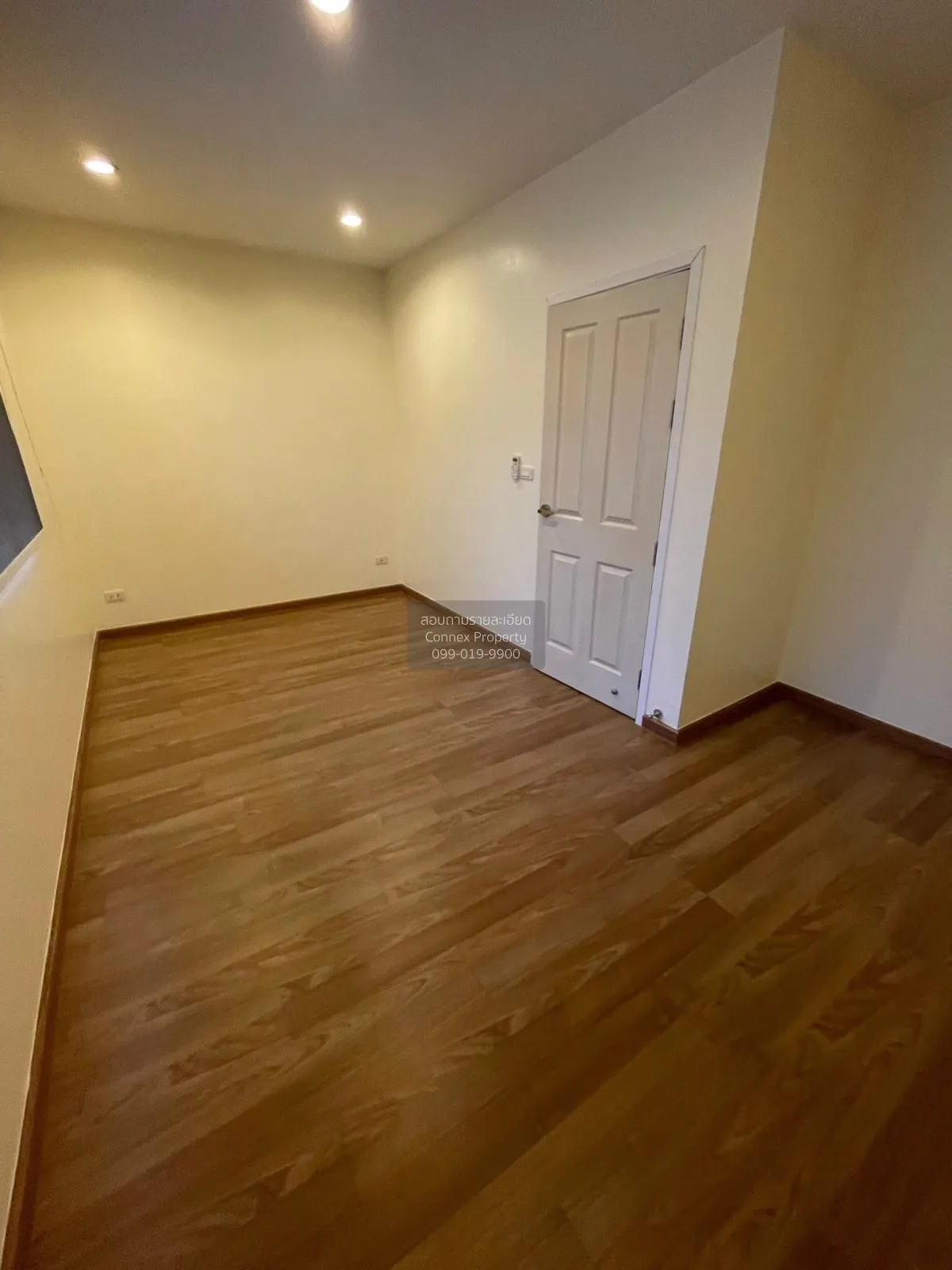 ขายทาวน์เฮ้าส์/ทาวน์โฮม  วิลเลต ซิตี้ พัฒนาการ 38 MRT-กลันตัน (สา