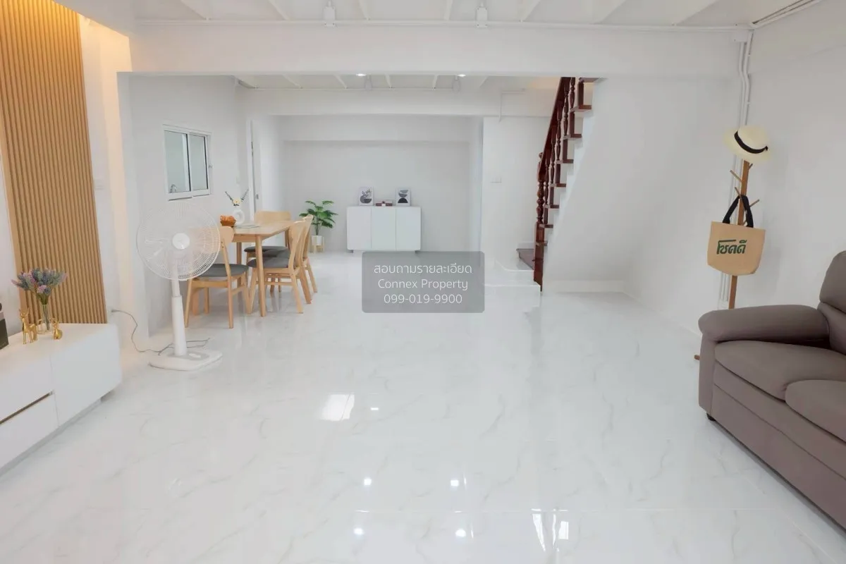 ขายทาวน์เฮ้าส์/ทาวน์โฮม  ปิ่นเจริญ 3 หน้ากว้าง รีโนเวทใหม่ สีกัน  4