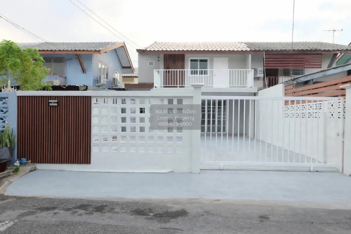 ขายทาวน์เฮ้าส์/ทาวน์โฮม  ปิ่นเจริญ 3 หน้ากว้าง รีโนเวทใหม่ สีกัน 