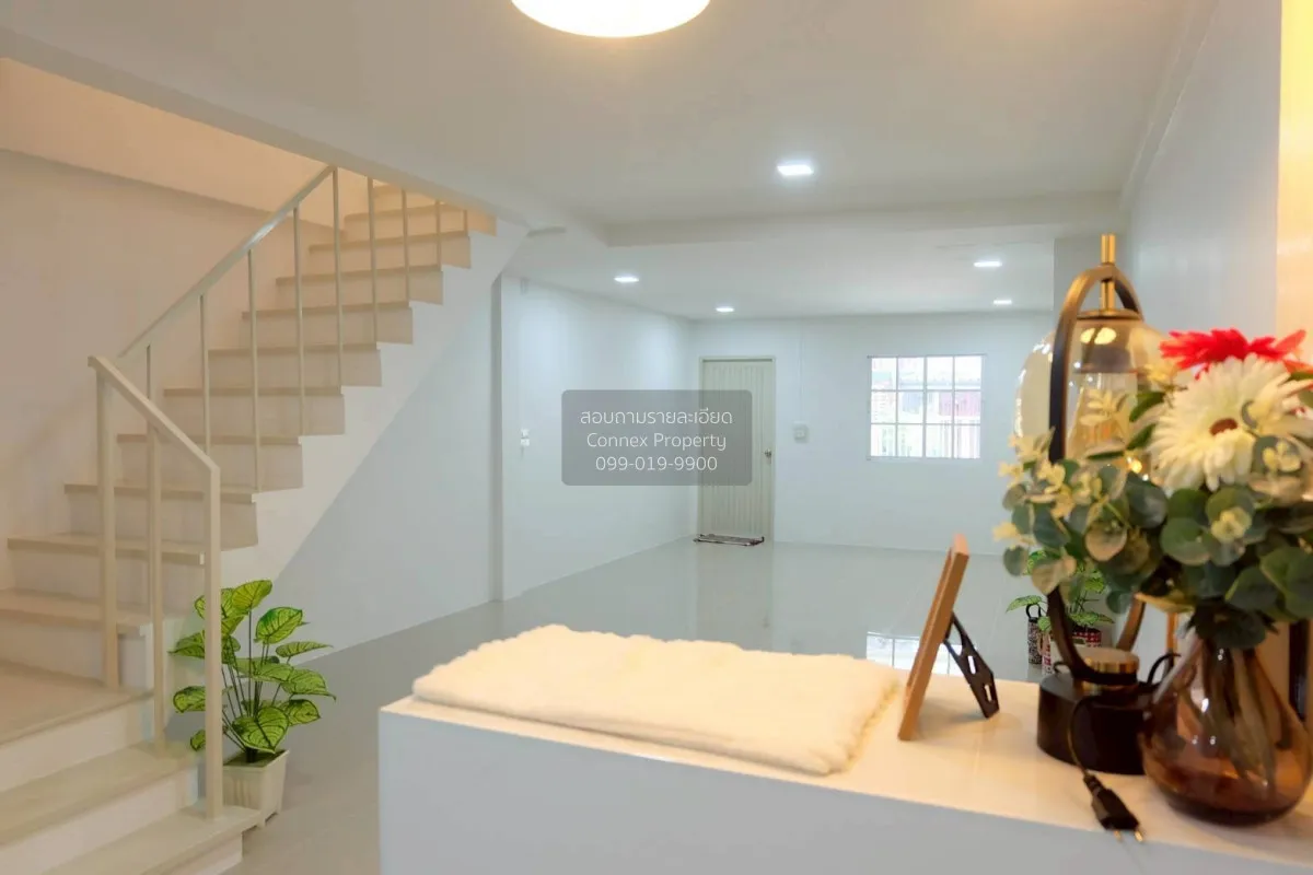 For Sale Townhouse/Townhome  , Sinwong , newly renovated , Thepha