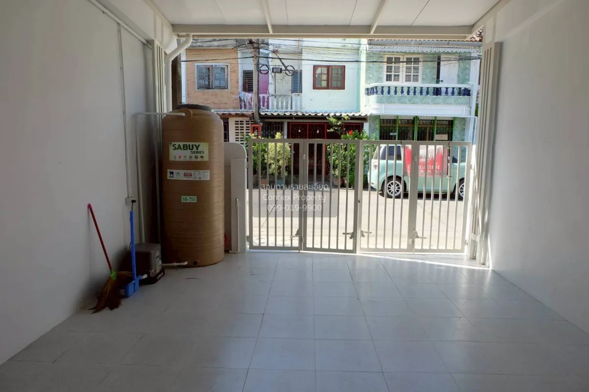 For Sale Townhouse/Townhome  , Sinwong , newly renovated , Thepha
