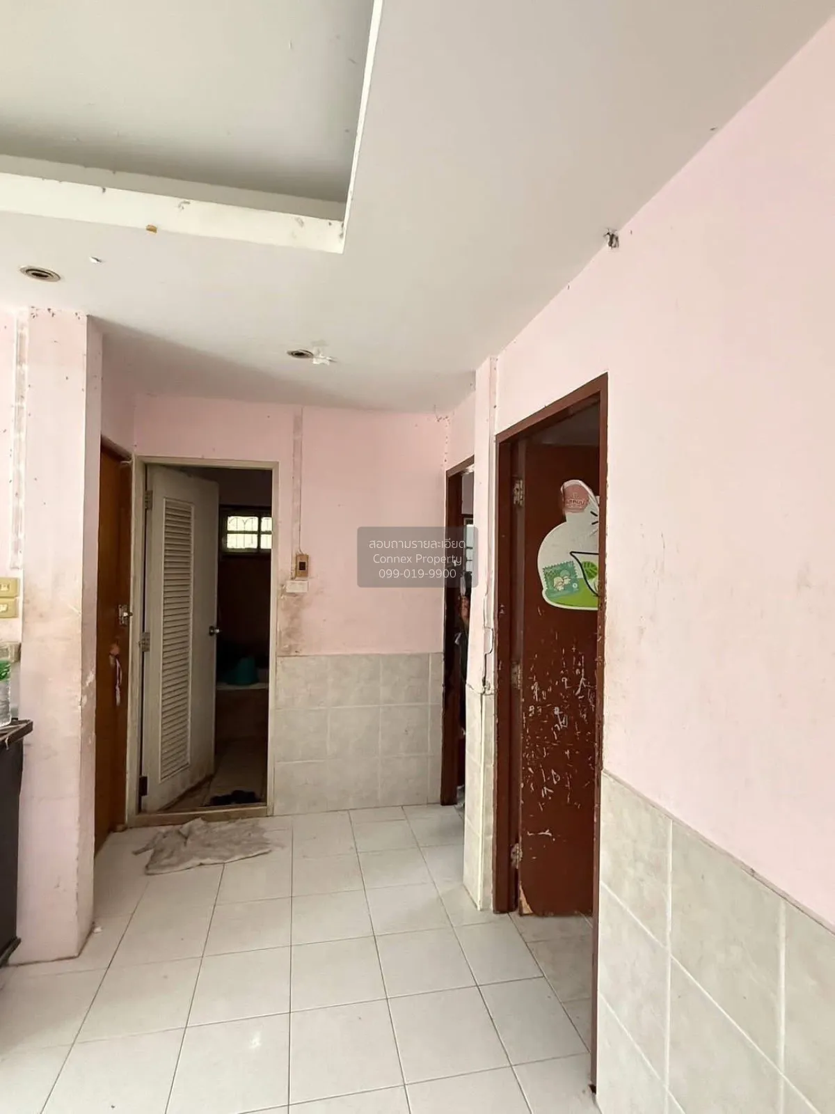 For Sale House , Senaniwet 2 , Chorakhe Bua , Lat Phrao , Bangkok 2