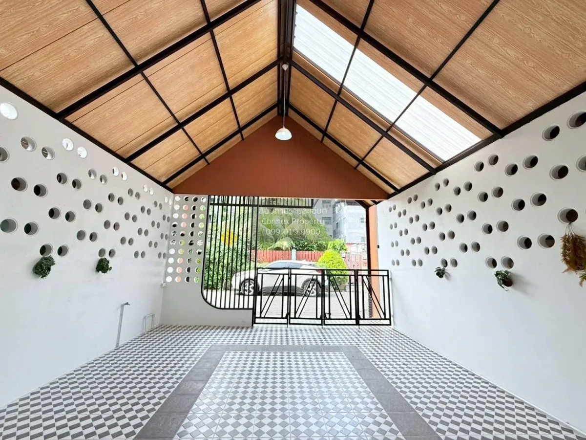 ขายทาวน์เฮ้าส์/ทาวน์โฮม  เพชรไพลิน พระยาสุเรนทร์ 35 รีโนเวทใหม่ บ