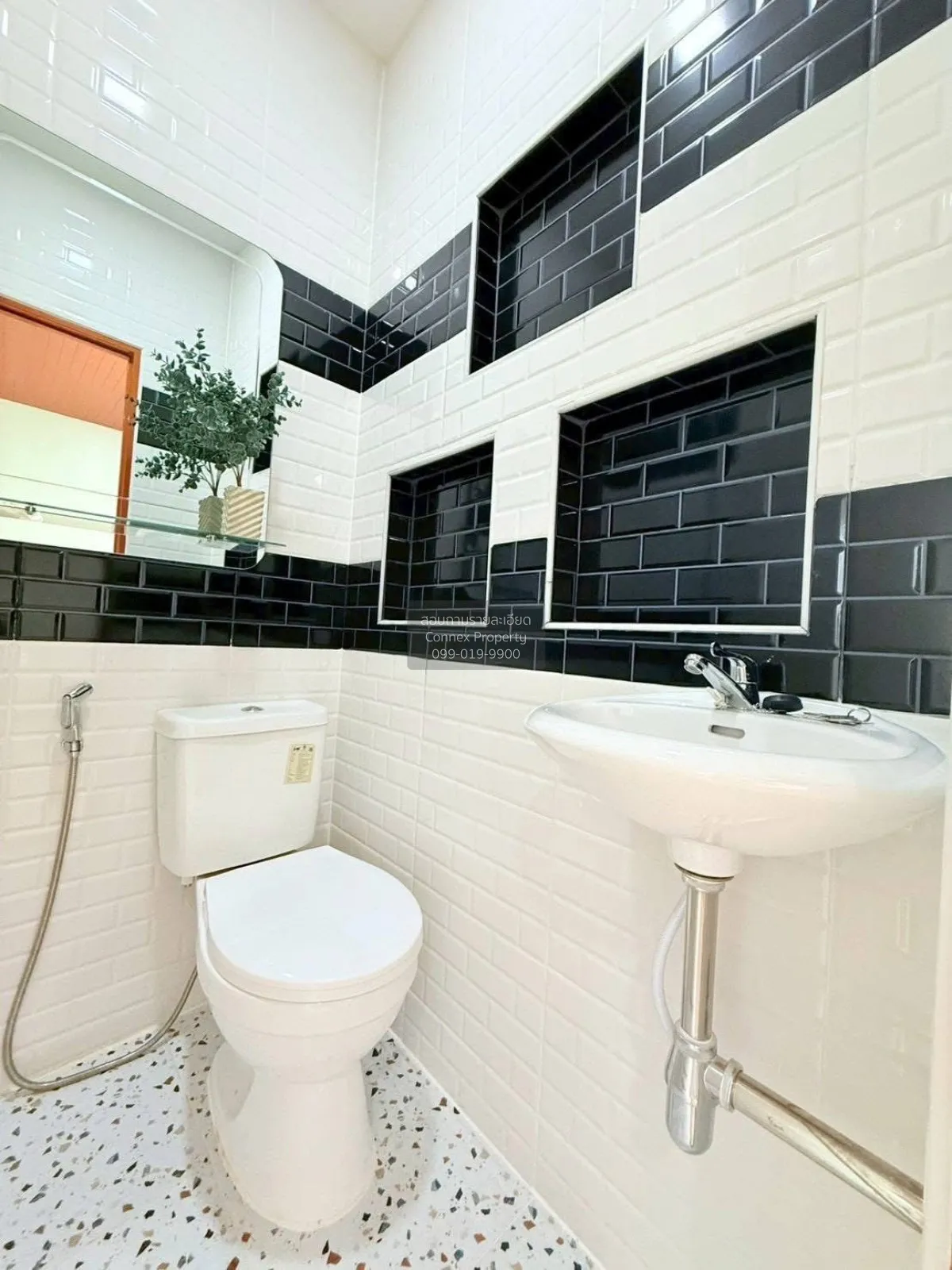 ขายทาวน์เฮ้าส์/ทาวน์โฮม  เพชรไพลิน พระยาสุเรนทร์ 35 รีโนเวทใหม่ บ