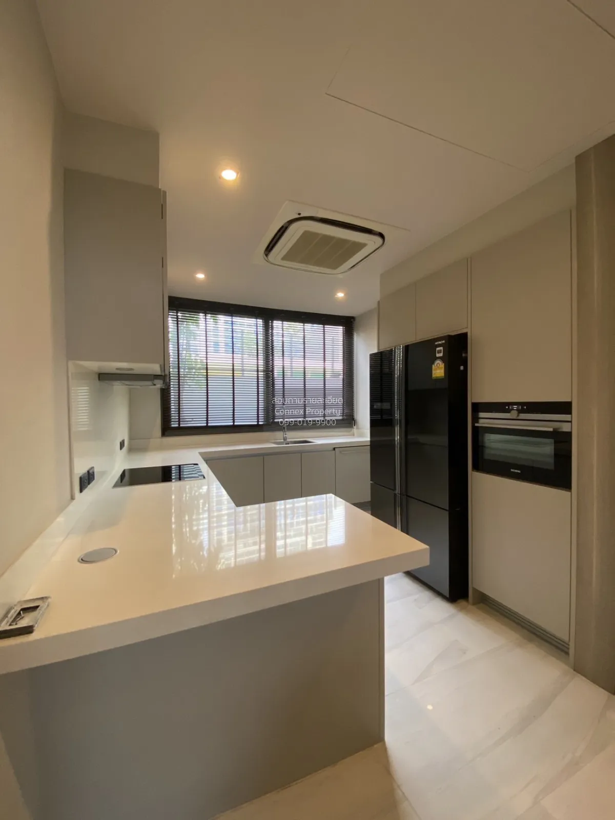 For Rent Townhouse/Townhome  , Quarter 39 , nice view , wide fron