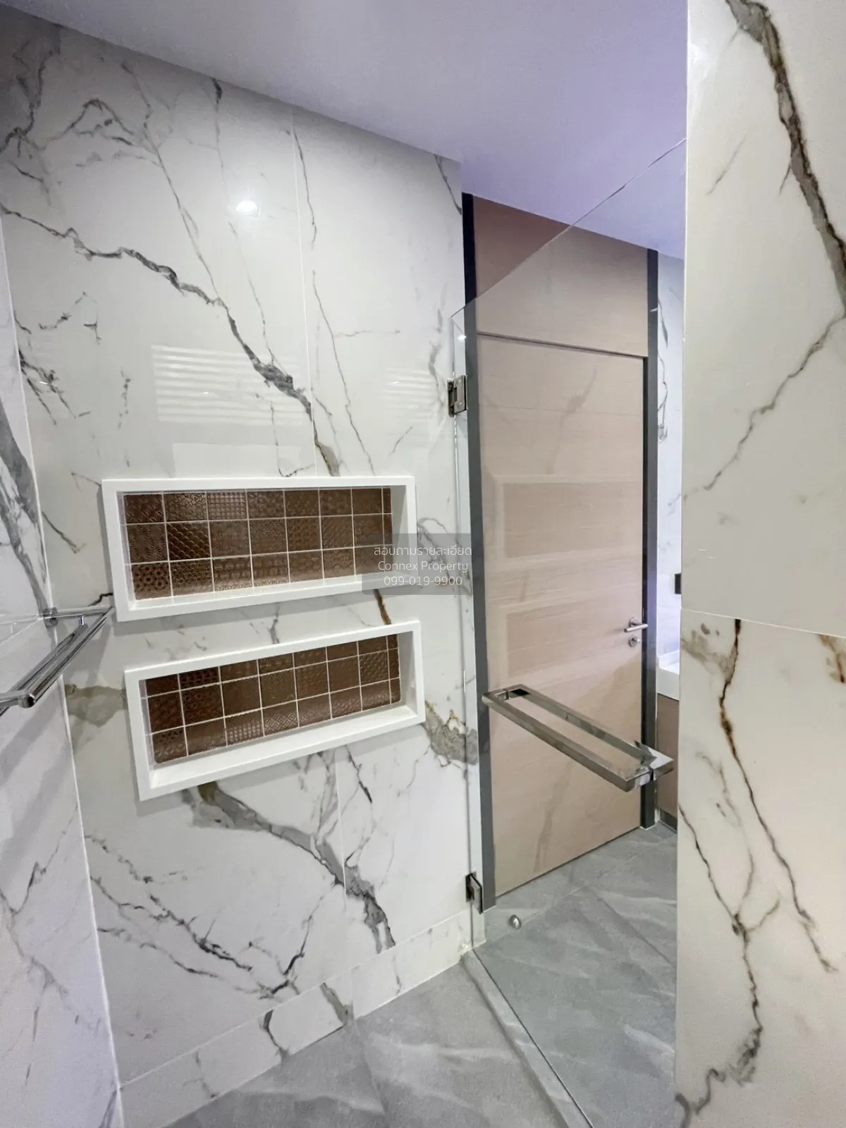 ขายคอนโด  เวอร์ทิค พระราม 4 ชั้นสูง MRT-สามย่าน มหาพฤฒาราม เขต บา