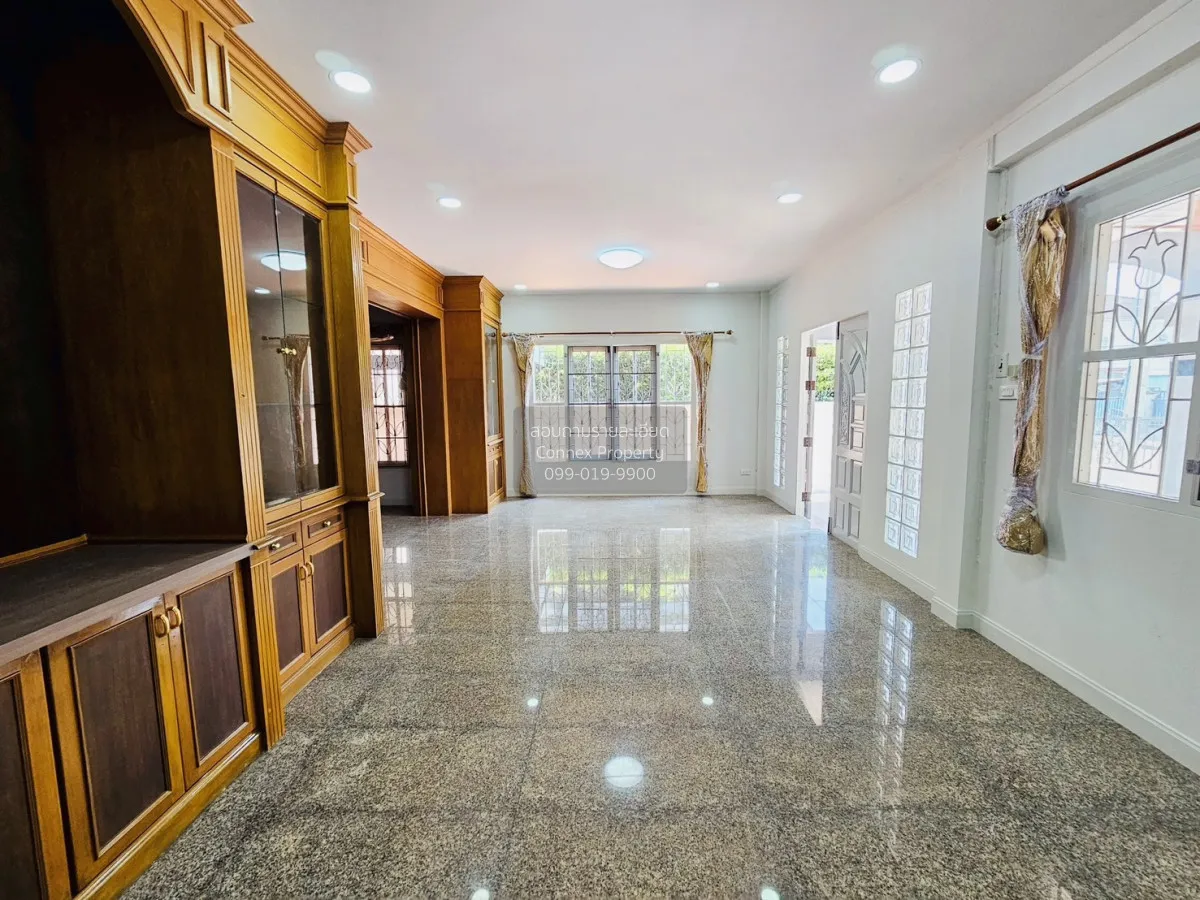 ขายบ้าน  บ้านสวนดอกไม้ ศาลาธรรมสพน์ เขต ทวีวัฒนา กรุงเทพ CX-15107