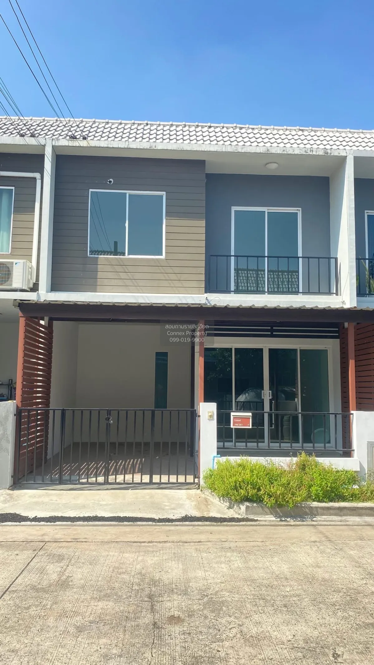 ขายทาวน์เฮ้าส์/ทาวน์โฮม  เดอะ คัลเลอร์ส วงแหวนฯ - รามอินทรา 2 บาง 1