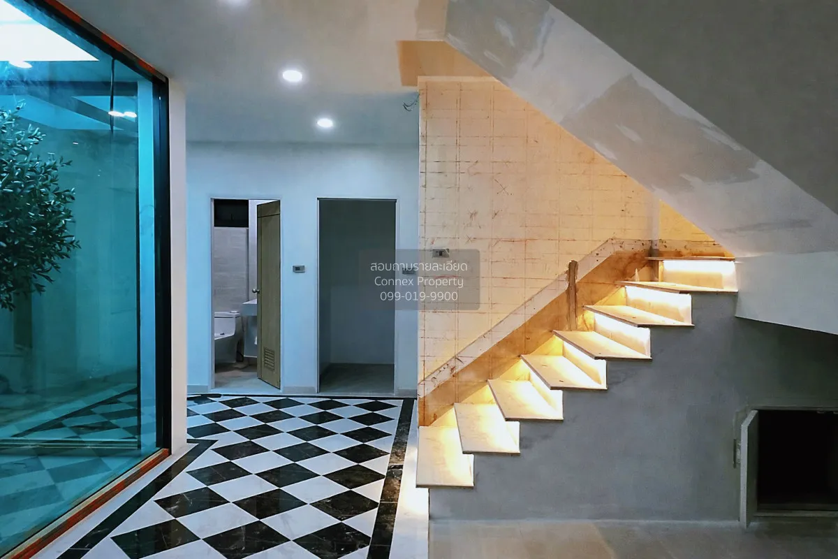 ขายบ้านเดี่ยวหลังมุม ซอยนวมินทร์ 127  ห้องมุม รีโนเวทใหม่ นวลจันท 2