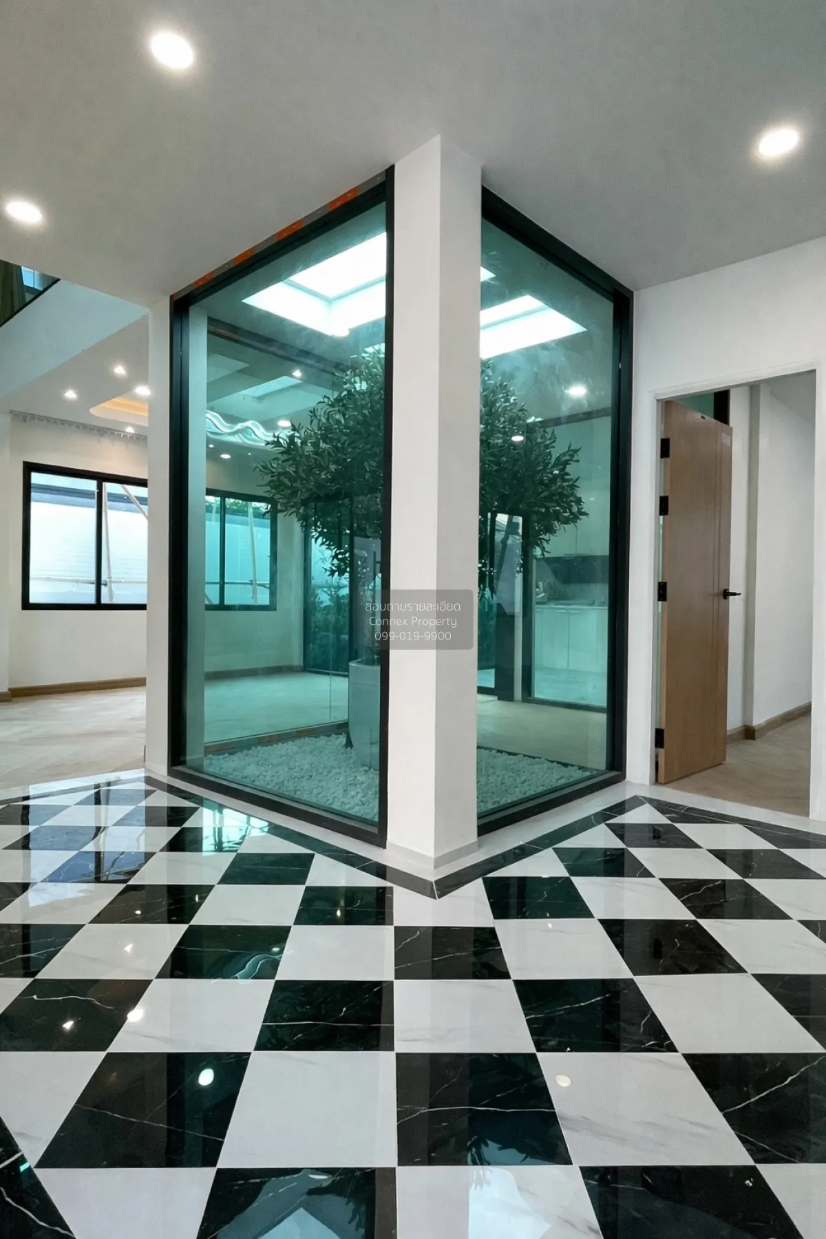 ขายบ้านเดี่ยวหลังมุม ซอยนวมินทร์ 127  ห้องมุม รีโนเวทใหม่ นวลจันท