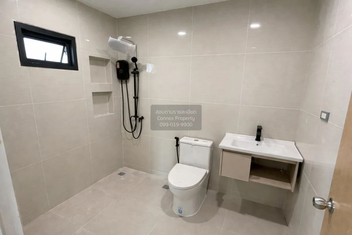 ขายบ้านเดี่ยวหลังมุม ซอยนวมินทร์ 127  ห้องมุม รีโนเวทใหม่ นวลจันท