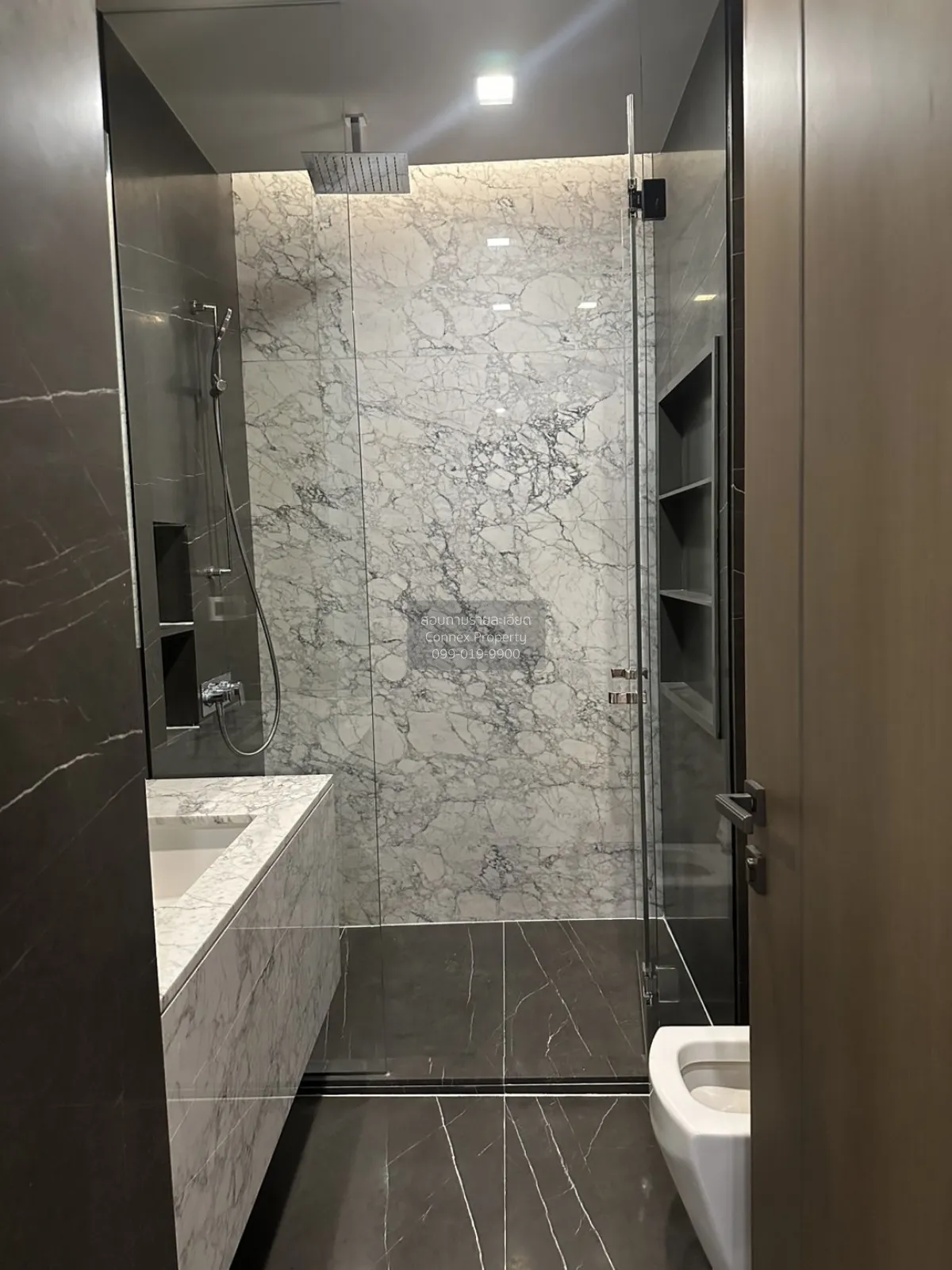 ขายคอนโด  เดอะ โมนูเมนต์ ทองหล่อ BTS-ทองหล่อ คลองตันเหนือ เขต วัฒ