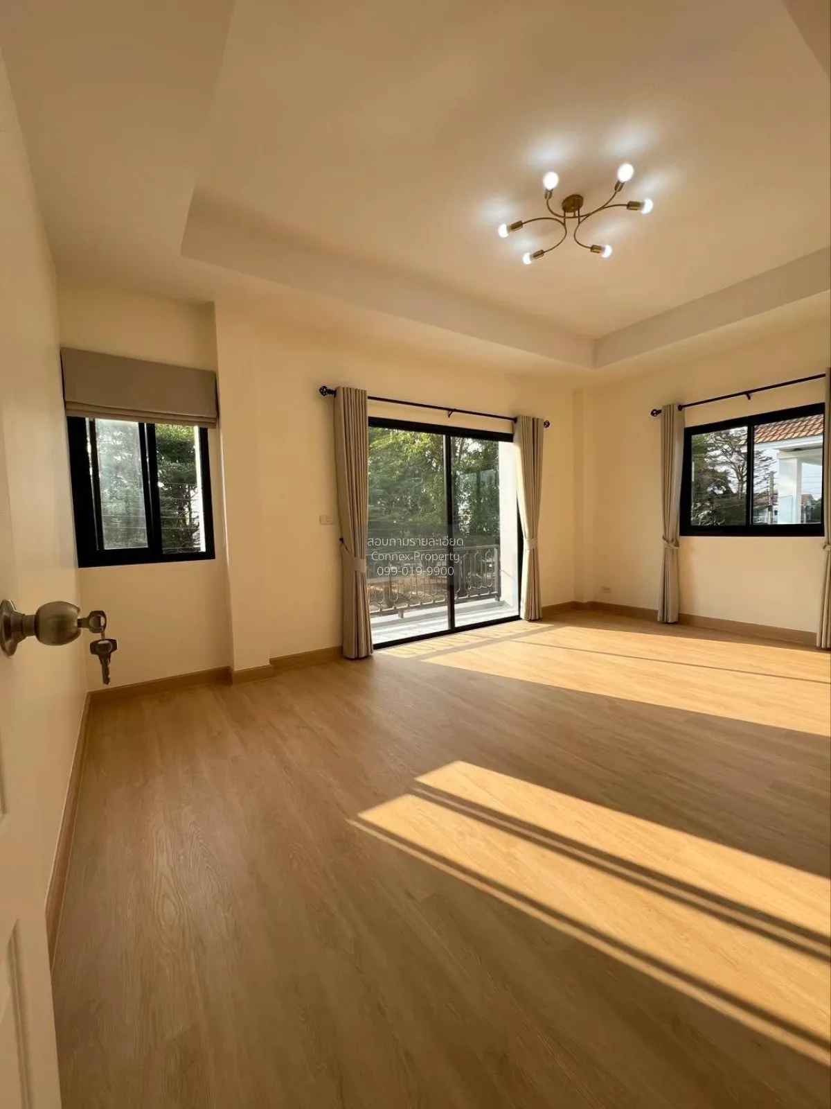 For Sale House , Lanceo Wongwaen-Ramintra , nice view , corner un