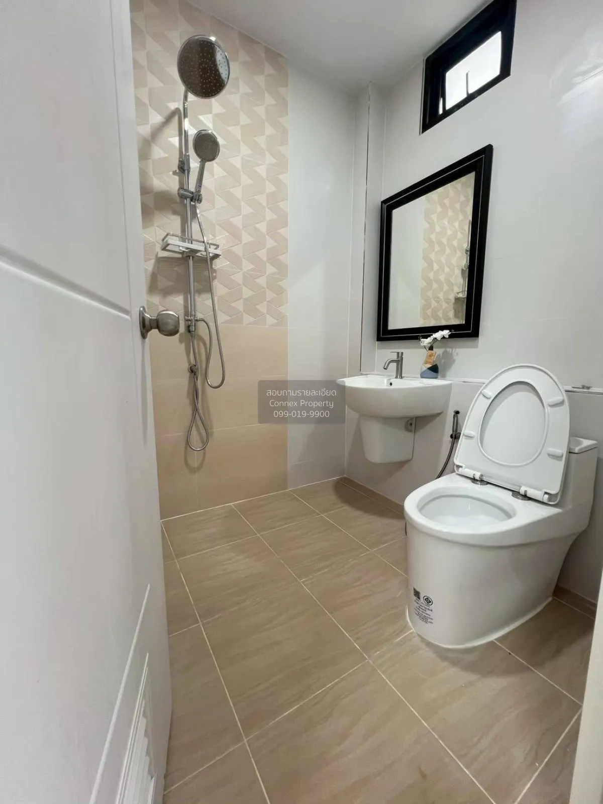 For Sale House , Lanceo Wongwaen-Ramintra , nice view , corner un