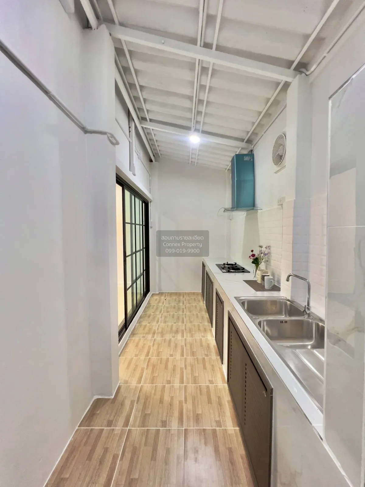 ขายทาวน์เฮ้าส์/ทาวน์โฮม  โนโว วิลล์ วงแหวน-ลำลูกกา คลอง 5 รีโนเวท