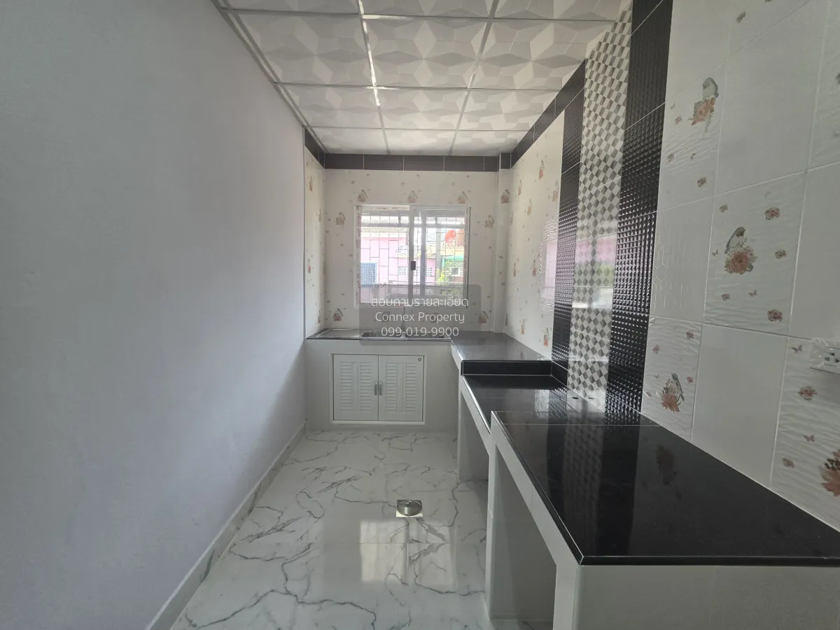 ขายทาวน์เฮ้าส์/ทาวน์โฮม  กรีนการ์เด้นโฮม คลอง 11 ห้องมุม หน้ากว้า