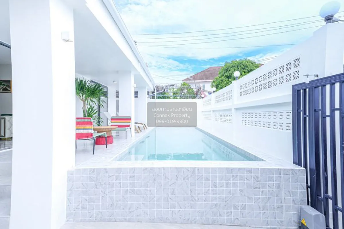 For Sale 2 - story house 308 sq.wa. Na Kluea Bang Lamung Chonburi